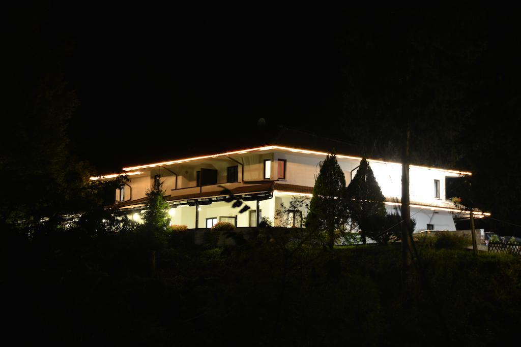 Penzion Sterk โมสต์ นา โซชิ ภายนอก รูปภาพ